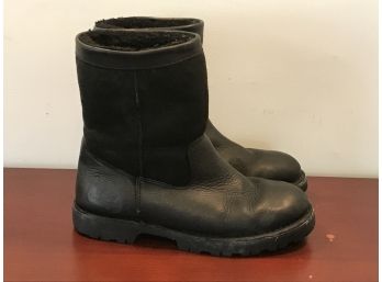 Men's Black Ugg Boots - Classic Short, Size 9 - Marked S/N 5143  F8004G - Leather And Sheepskin