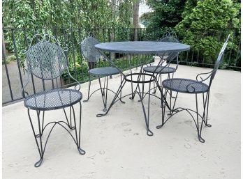 Black Wrought Iron  Round Outdoor Table With 4 Chairs With Cushions