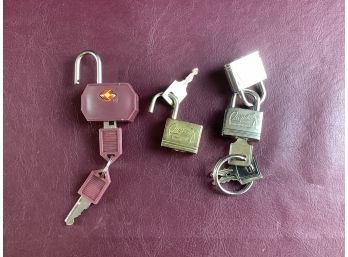 4 Small Padlocks With Keys