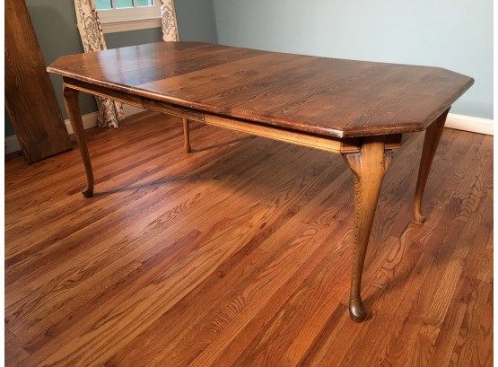 Very Nice Solid Oak Dining Room Table - Queen Anne Style - Comes With Two Leaves - Overall Very Nice Table