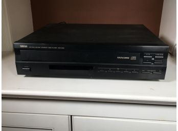 Very Nice YAMAHA 5 Disc Natural Sound Compact Disc Player - Model CDC502 - Client Indicted In Working Order