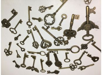 Very Cool Lot Of 37 Vintage Style Skeleton Keys - GREAT LOT - Many Unique Styles - All Kind Of Uses - NICE !