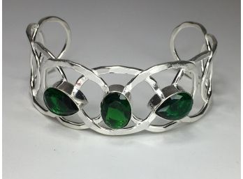 Fantastic 925 / Sterling Silver Cuff Bracelet With Green Tsavorite - Brand New - Never Worn - Very Pretty !