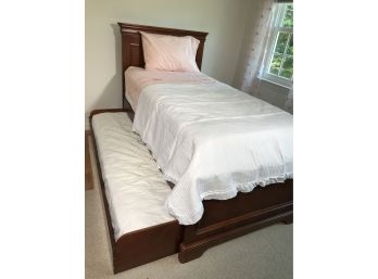 Very Nice Paneled Mahogany Headboard Twin Size Trundle Bed With SERTAPEDIC Mattress & All Linens - ONE LOT !