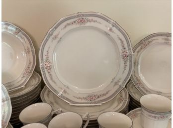 Rothschild By Noritake, Fine China Service For Ten