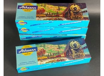 Four Vintage New York Central Model Train Cars By Athearn