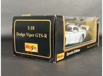 Vintage 1:18 Scale 1997 Dodge Viper GTS