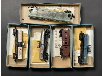 Five Vintage Model Train Cars By Athearn