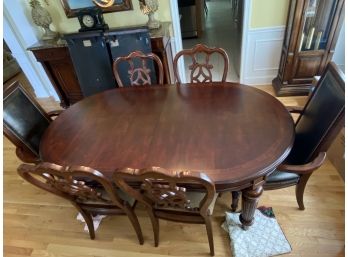 Gorgeous Thomasville Dining Table And Chairs