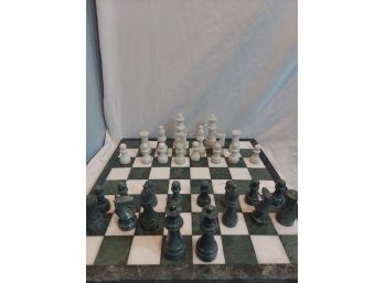 Green/White Marble Chessboard With Porcelain Chess Pieces