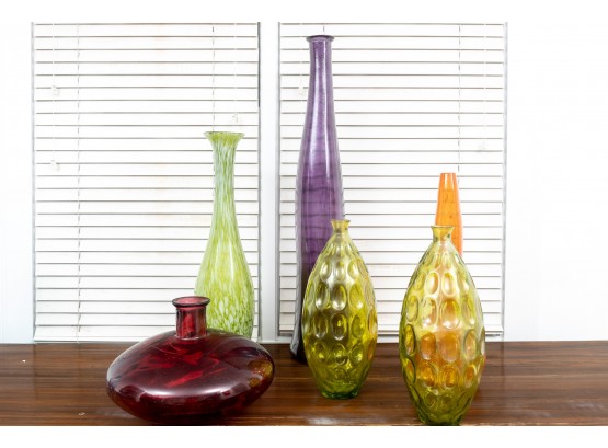 Grouping Of Colorful Decorative Glass Vessels 1/2
