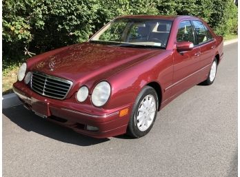 CLICK THIS ITEM TO SEE THIS  2001 Mercedes Benz E320 Sedan - SEE PHOTOS & FULL DESCRIPTION