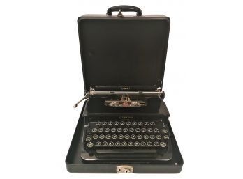 Very Clean Vintage L C Smith Corona Typewriter With Case