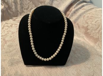 Vintage Faux Pearl Necklace - Lot #4