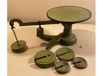 An Antique Scale By  Chicago Scale Co. With Weight