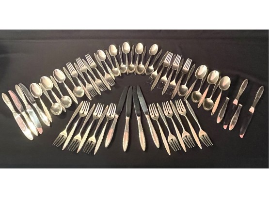 Lunt Sterling Silverware In Lace Point Pattern
