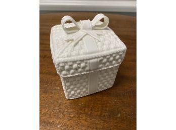 Tiffany Weave Made In Ireland, Made For Tiffany & Co., Ceramic Box 3.5x4x3.5in