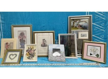 9 Pieces Of Wall Decor, Various Sizes