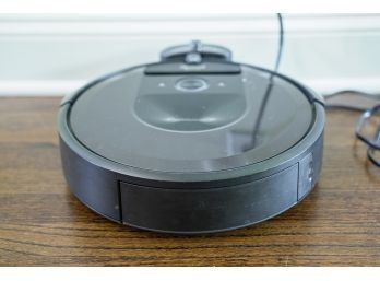IRobot Roomba I7 Robotic Vacuum Cleaner