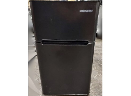 Black And Decker Mini Refrigerator Freezer  BCD331B MODEL