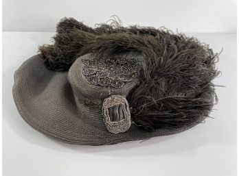 Vintage Ladies Hat , Black With Plume Feather . Size Unknown