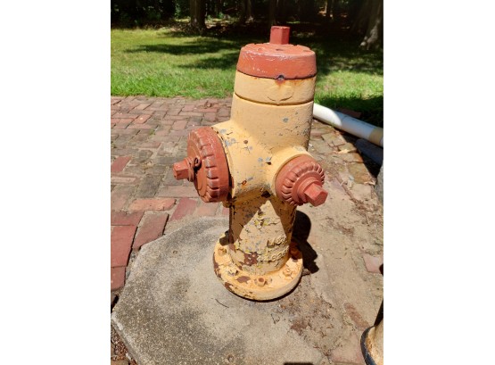 Vintage Cast Iron Fire Hydrant For Display Or Lawn Art