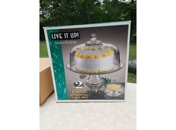 Anchor Hocking Live It Up Clear Glass Covered Cake Pedestal Dish