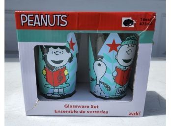 Brand New Peanuts Glassware Set