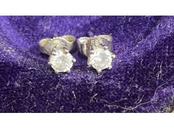 Pr 14k White Gold Stud Round Diamond  Earrings Approx 1/4  Carat .