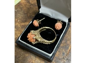 14k Yellow Gold Womans  Coral Ring . Matching Earrings  . Coral In The Shape Of A Rose