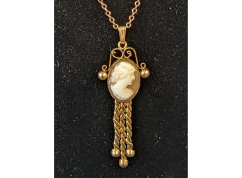 Pretty And Feminine Vintage Victorian Gold Filled Cameo Necklace