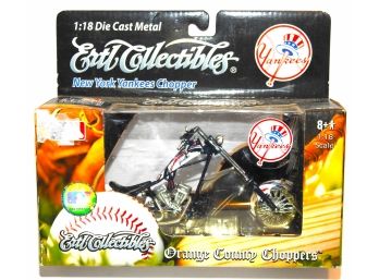 In Box NY Yankees Ertl Custom Diecast Chopper Motorcycle