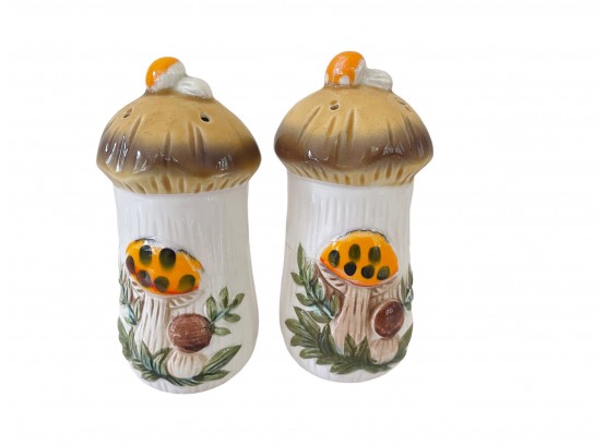 Vintage Ceramic Mushroom Salt & Pepper Shakers