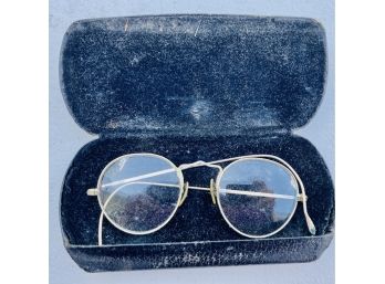 Framed Glasses In Gold Colored Frames With Case
