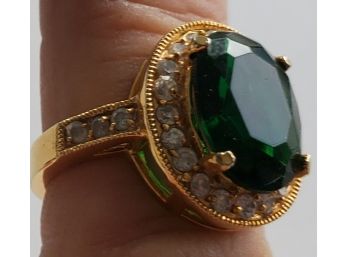 Beautiful 14 Kt Ring With Green Stone