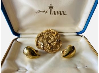 Jewels By TRIFARI Brooch With Earrings In Gold Clip Ons