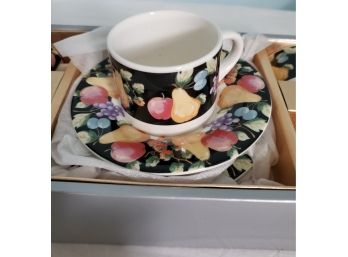 Pretty Set Of 4 Hanook Cups & Saucers In Original Box