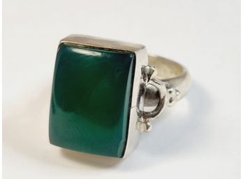 New Sterling Silver Green Stone Ring