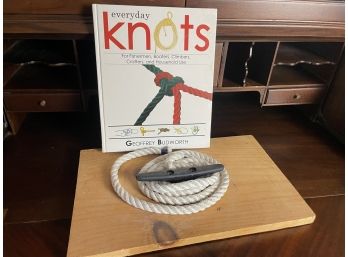 Everyday Knots Book With Rope