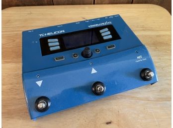 TC-Helicon VoiceLive Play Vocal Harmony And Effects