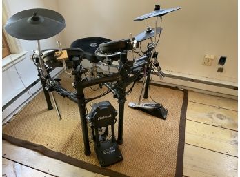 Roland TD-4KX2 Electronic Drum Set With Throne Seat