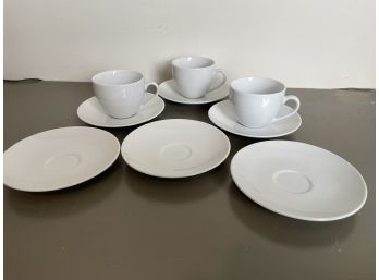 Brasserie William Sonoma Cups And Saucers