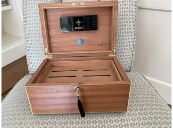 A Beautiful Savoy Wooden Humidor Box With Key