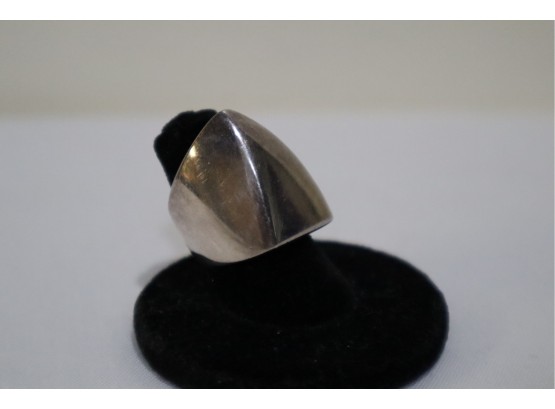 925 Sterling Silver Modernist Ring Size 5.5