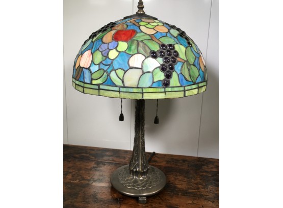 Incredible Vintage Tiffany Studios Style Lamp - GREAT COLORS - With Flowers & Grapes - Great Quality Lamp !