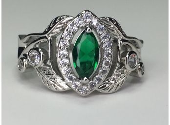 Fabulous 925 / Sterling Silver & Emerald Leafy Ring - Very Pretty And Delicate - Brand New - Never Worn
