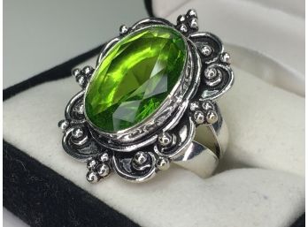 Wonderful 925 / Sterling Silver Cocktail Ring With Peridot - Very Nice Ring With Nice Details - Large Stone