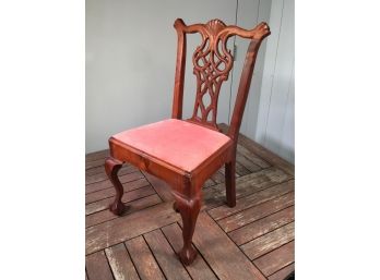 Very Pretty CHILDS / DOLL Sized Chair - Carved Mahogany - Ball & Claw Feet - Carved Back Splat - Nice Chair