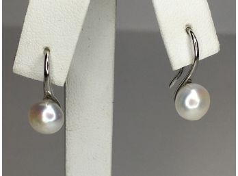 Lovely 925 / Sterling Silver & Pearl Earrings - Very Nice Color - Very Smooth And Very Pretty - Brand New