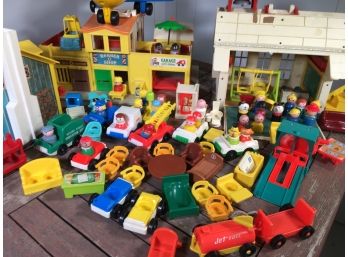 HUGE Group OVER 80 PIECES All Vintage FISHER PRICE Toys - I Think 1960s - 1970s - Buildings & Figures WOW !